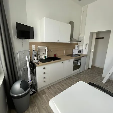 Apartment Studio Lumineux 18m2 , Proche Naval Group Et Centre Cherbourg-en-Cotentin