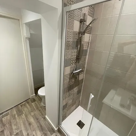 Studio Lumineux 18m2 , Proche Naval Group Et Centre Apartment